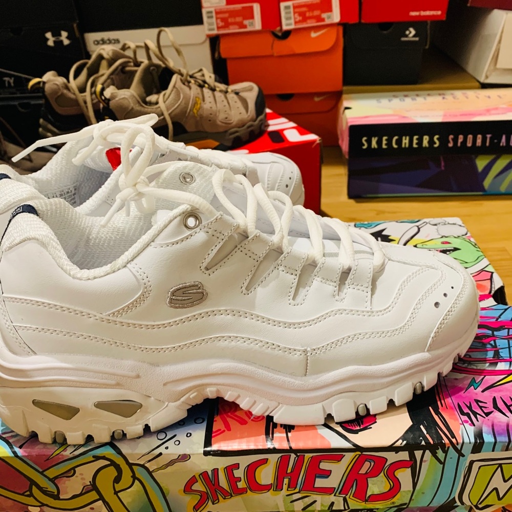 Skechers (W) - Picture 2 of 4